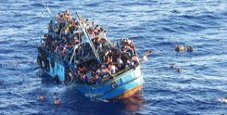 Immagine Emergenza migranti, nuovo naufragio nel Canale di Sicilia: morte dieci donne