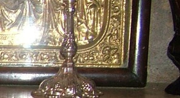 Furto al santuario di Pompei: rubato candelabro rivestito d'oro - Il Mattino