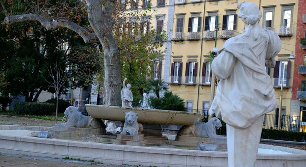Napoli, parte il restauro di otto statue di epoca neoclassica in Villa Comunale