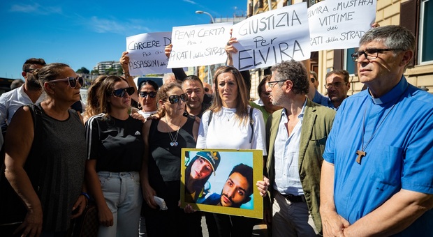 La manifestazione per Elvira Zibra