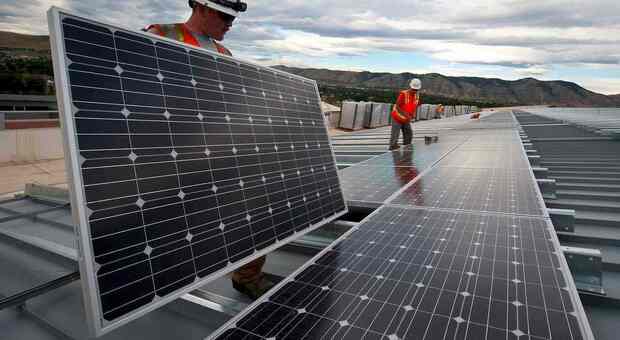 Pannelli fotovoltaici, incentivi per le batterie di accumulo: le domande a marzo