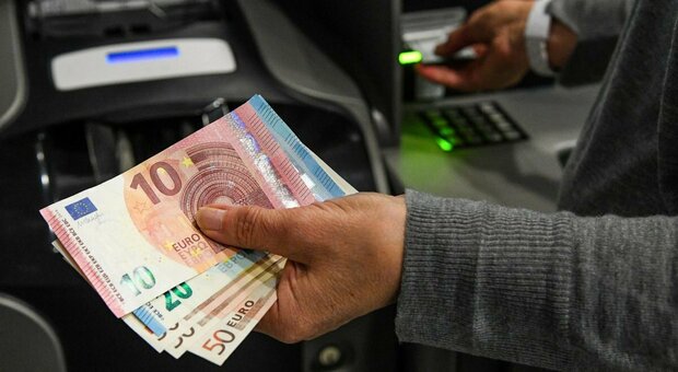 Tetto al contante a 10.000 euro, ok del Consiglio Ue. Il nuovo regolamento su pagamenti e antiriciclaggio