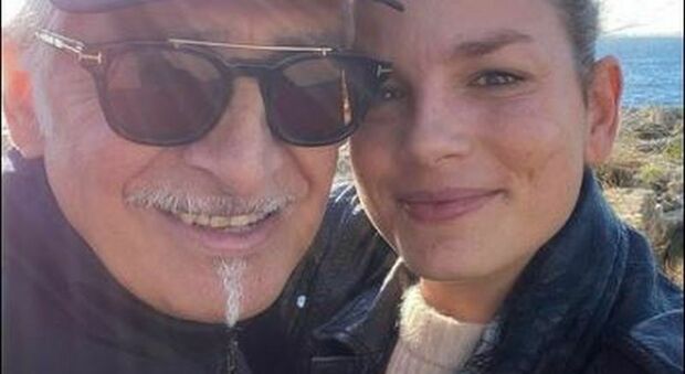 Emma Marrone, le prime esibizioni con il papà Rosario morto a 66 anni: «Grazie per tutto l'amore che ci avete donato»