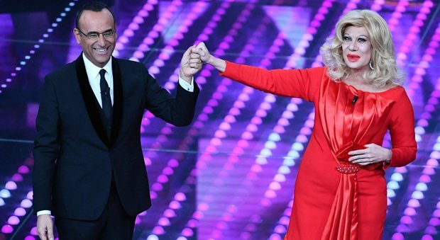 Sanremo, Virginia Raffaele è Sandra Milo: «Fellini, Craxi e anche due "trombamici"»