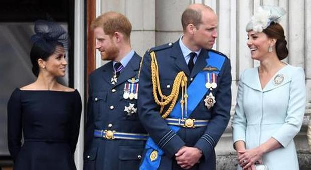 Il principe Harry rivela per la prima volta i dissapori in famiglia: «Con William abbiamo preso due strade diverse»
