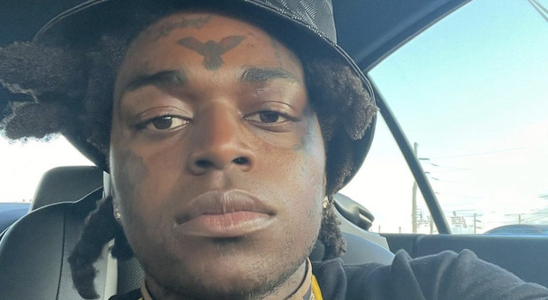 Sparatoria fuori da un locale di Los Angeles: tra i feriti anche il rapper Kodak Black