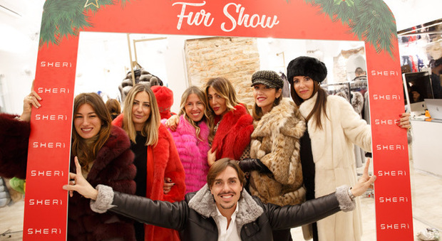 Colori, tendenze e bollicine per il Christmas Fur Show di Chiaia