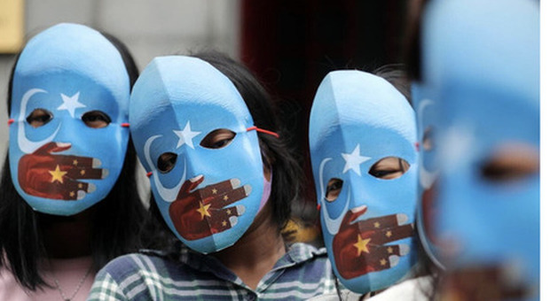 Un rapporto ONU inchioda la Cina, persecuzioni e torture contro gli Uiguri e per le donne sterilizzazioni e aborti forzati