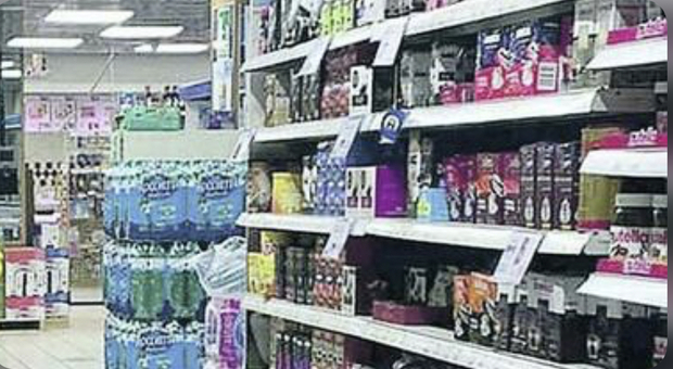 Spesa al supermercato gratis: arrestate due donne a Forio