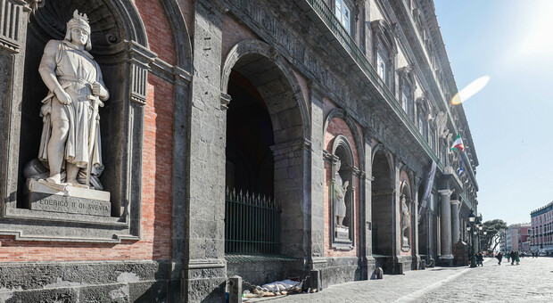 Palazzo Reale di Napoli, «venerdì a palazzo» per visitare le stanze reali