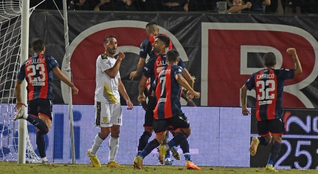Crotone-Juve Stabia 1-0, allo Scide decide il gol di Gomez