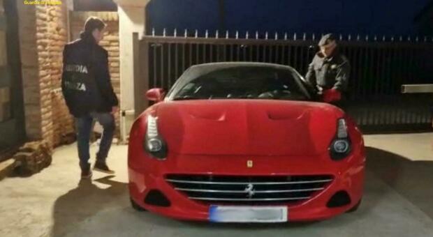 Ferrari, Rolex e ville, la frode dei due imprenditori: sequestri per 58 milioni di euro