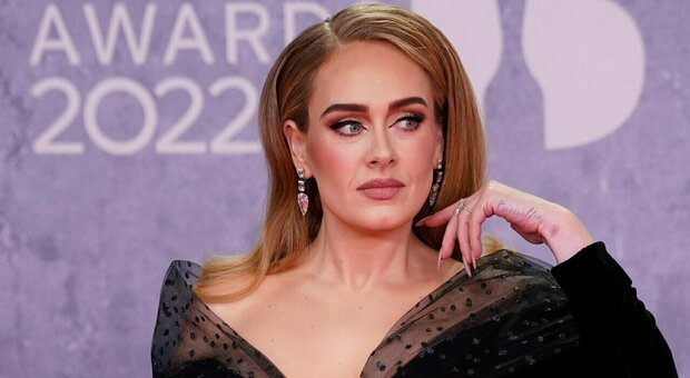 Adele e il mutuo record per la nuova casa con il fidanzato: 37 milioni di dollari per la villa di Stallone. Figlio in vista?