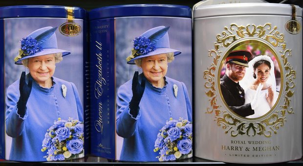Harry e Meghan, il principe Carlo avverte: «Il nome Sussex non finisca sui pacchi di margarina»