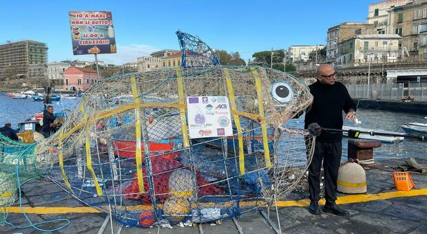 Portici, al porto del Granatello grandi pulizie dei fondali con associazioni, ex pescatori e Guardia Costiera