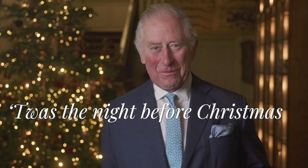 Re Carlo, il primo discorso di Natale dopo la morte di Elisabetta. Il pranzo con la famiglia, senza Harry e Meghan