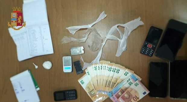 Quartieri spagnoli, 9 grammi di cocaina: arrestati 3 spacciatori