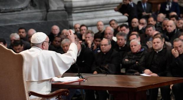 Da oggi a Roma il summit dei preti sposati: pressing sul Papa per l'abolizione del celibato