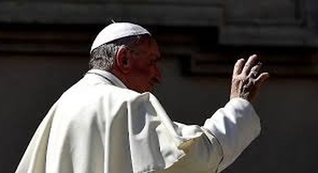 Papa Francesco mette in guardia: fate attenzione ai cristiani rigidi, educati e troppo formali