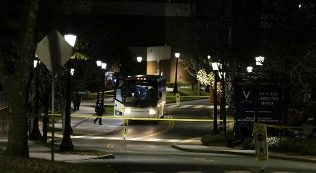 Il killer dei tre studenti americani uccisi durante una sparatoria, è stato arrestato: il movente resta da chiarire