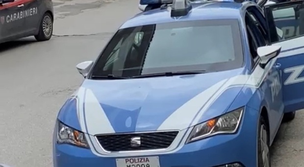 Una auto della polizia