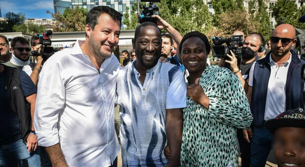 Salvini: «Record sbarchi di clandestini, colpa di Lamorgese e Pd, sono complici»