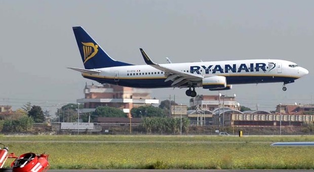 Ryanair: «Surplus di 500 piloti per ritardo nelle consegne dei Boeing 737 Max»