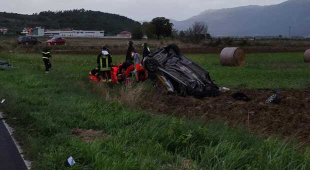 Incidente a Teggiano, morti due giovani