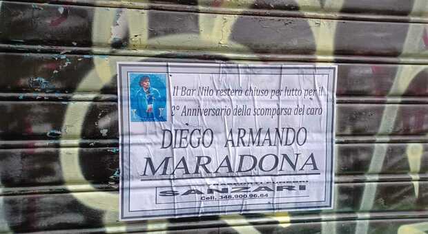 Morte di Maradona, lo storico bar Nilo di Napoli chiuso per lutto