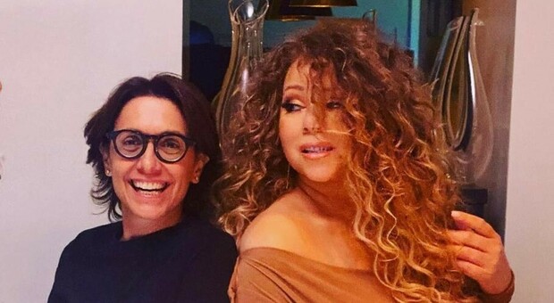 Mariah Carey è tornata a Capri, è festa in Piazzetta