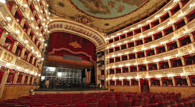 Teatro San Carlo, Paloma Picasso al concerto «Le tre regine»