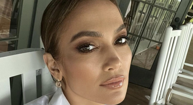 Jennifer Lopez è su tutte le furie per il video del matrimonio che è stato divulgato sul web senza permesso