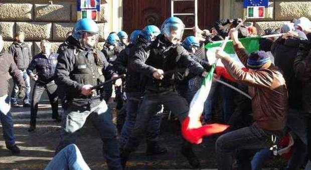 Forconi, arrestato il vice-presidente di CasaPound per un blitz nella sede della Ue