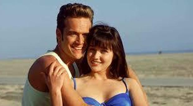 Beverly Hills 90210 sta per tornare, Shannen Doherty ricorda Luke Perry: «Torno a essere Brenda solo per lui»