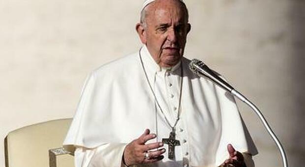 Papa Francesco ai sovranisti: «La Croce mai un simbolo politico da ostentare»