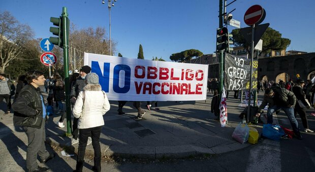 Multe ai no vax over 50, a dicembre ecco le sanzioni: maglia nera a Friuli, Calabria e Abruzzo