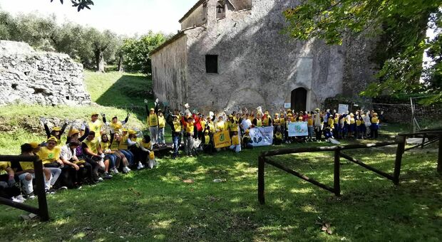 Campania, la storica campagna di volontariato «Puliamo il Mondo» recupera 100 kg di rifiuti