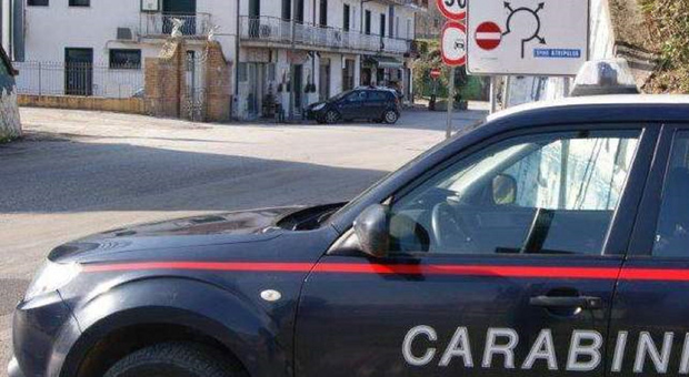 Coppia di ladri di biciclette elettriche a Sorrento in fuga sulla Circum: presi