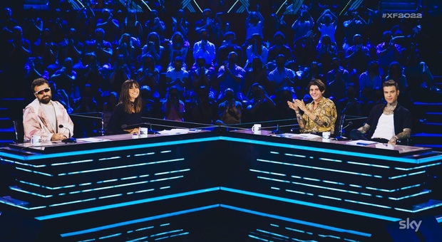 X Factor 2022, parlano i giudici: Fedez «Sono andato via in modo traumatico», Ambra «Mi tatuerò una X»
