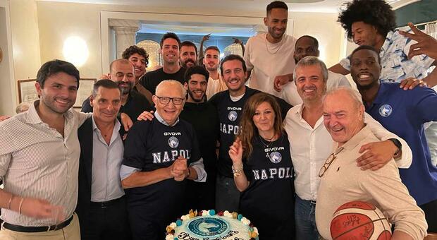 Gevi Napoli, cena da Mimi alla Ferrovia con dirigenti, giocatori e sponsor