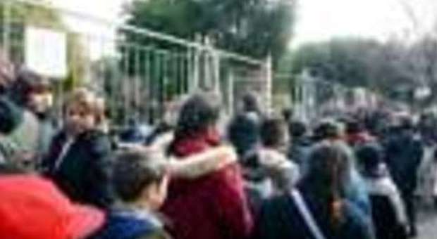 Scuola, pugni alla bambina di 7 anni mamme in sciopero contro i baby bulli