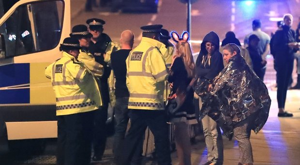 Attentato di Manchester, la polizia inglese "scopre" 300 feriti in più