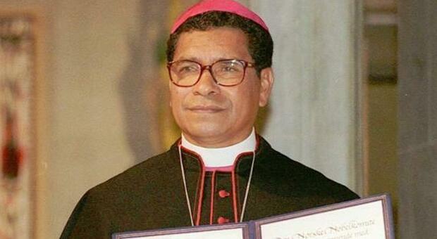 Pedofilia, il premio Nobel per la Pace, arcivescovo Carlos Filipe Ximenes Belo, abusò dei bambini a Timor Est