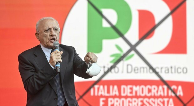 Elezioni 2022, De Luca sferza il Pd: «Niente depressione, chi s'è stancato resti a casa»