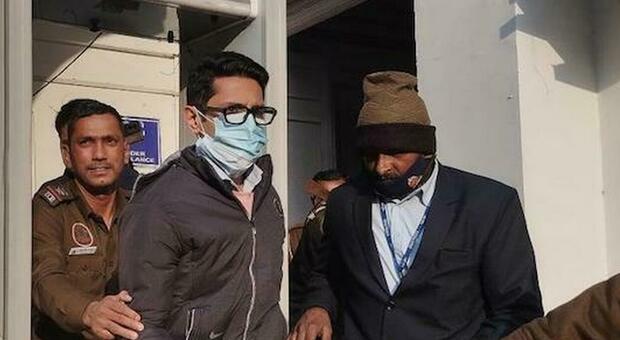 Arresta un uomo accusato di aver urinato addosso a una donna su un volo dell'Air India