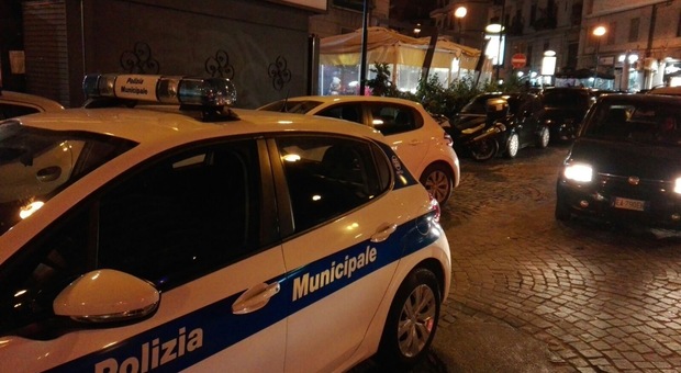 Movida a Napoli, i controlli della Polizia Locale: multe à go-go