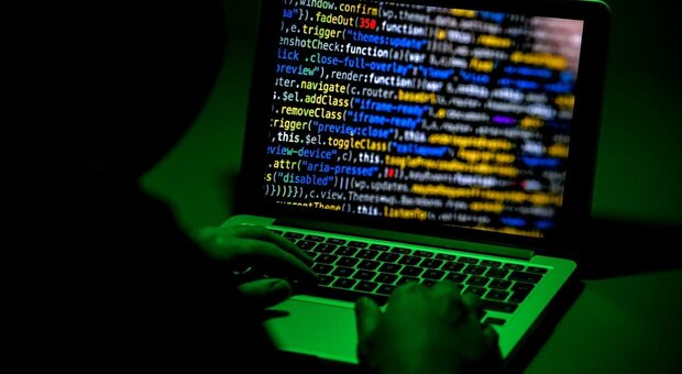 Attacco hacker, quali server sono stati colpiti? Tra i 22 "bucati" l'Università Federico II di Napoli