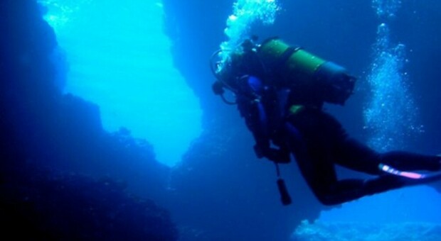 Malore improvviso durante un'immersione nel lago di Garda: grave un sub di 55 anni