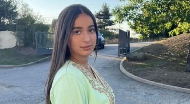 Ragazza di 18 anni trovata morta in un bosco: «Scomparsa dopo la lite con un uomo». Francia sotto choc
