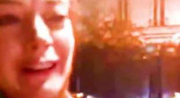 Lindsay Lohan fuori di sé, rissa con dei mendicanti: «Voleva rapire un bimbo». «No, lo aiutavo»